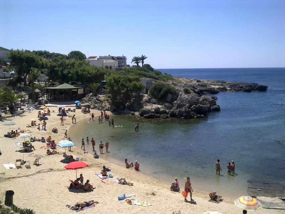 Casa Vacanze Il Carrubo Leporano Buitenkant foto