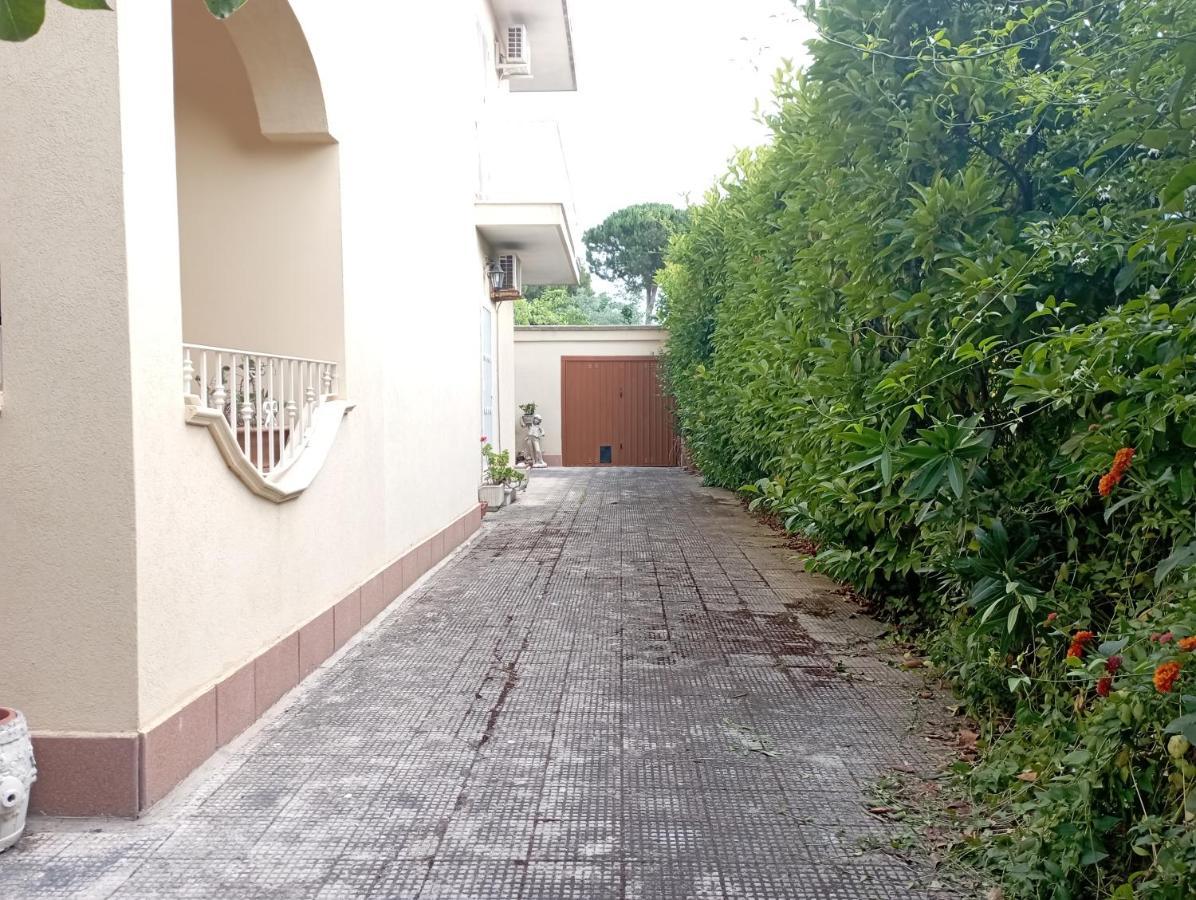 Casa Vacanze Il Carrubo Leporano Buitenkant foto
