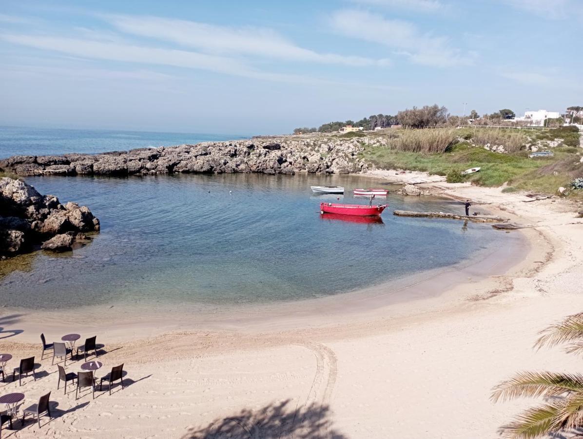 Casa Vacanze Il Carrubo Leporano Buitenkant foto